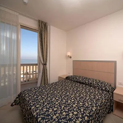 Residence T2 Rimini 0*,